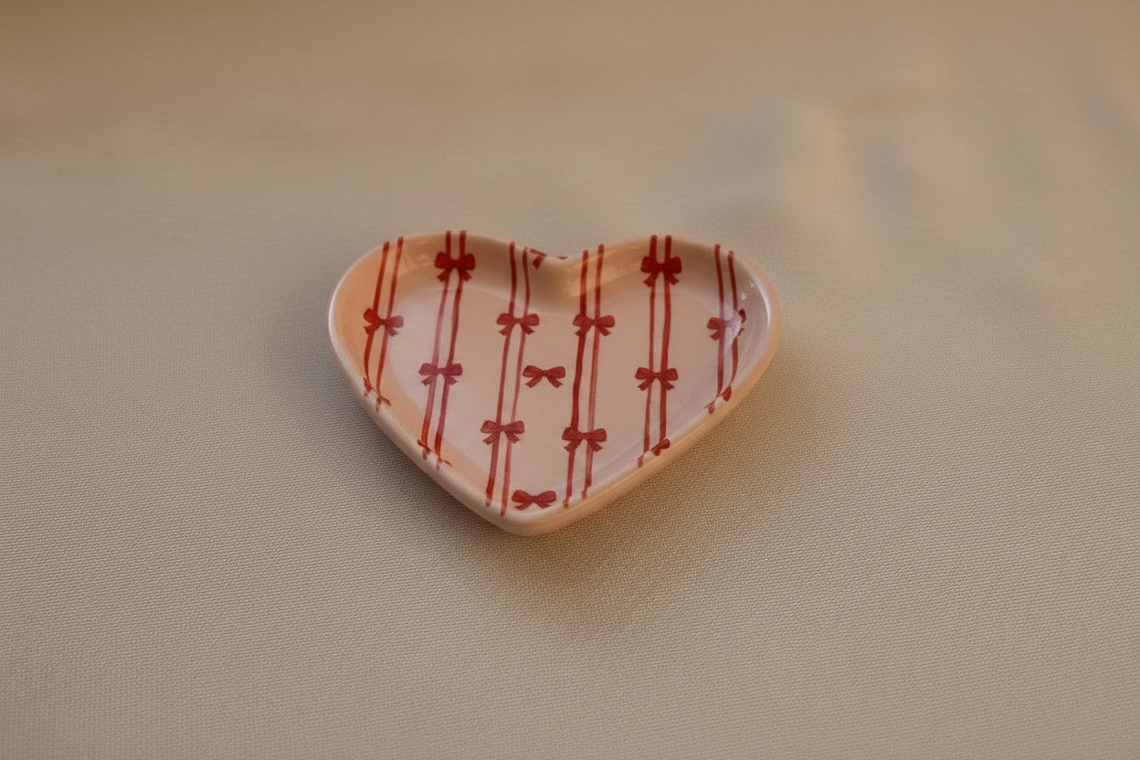 Ribbon Stripe Heart Tray