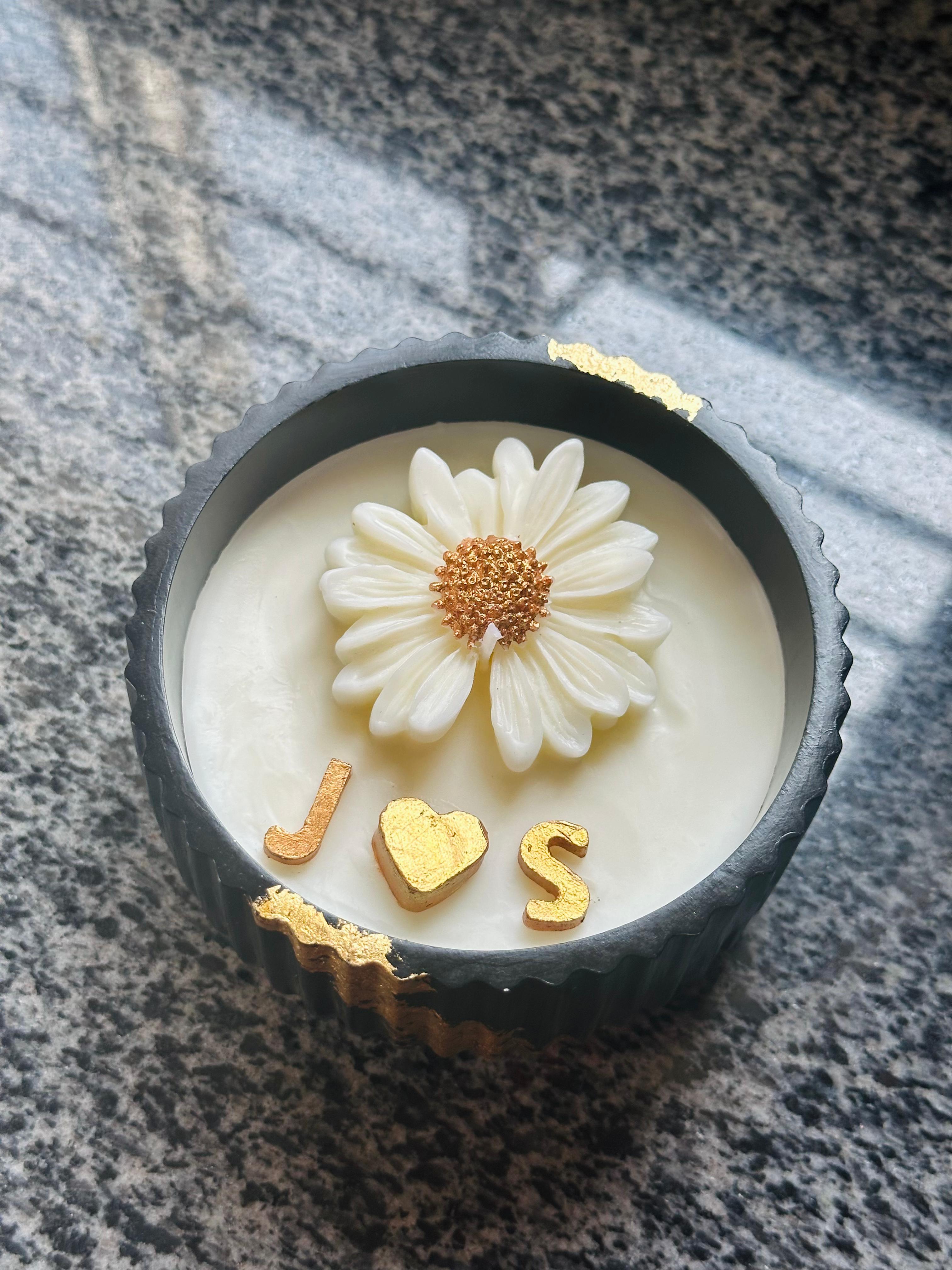 Initials Charm Daisy Candle