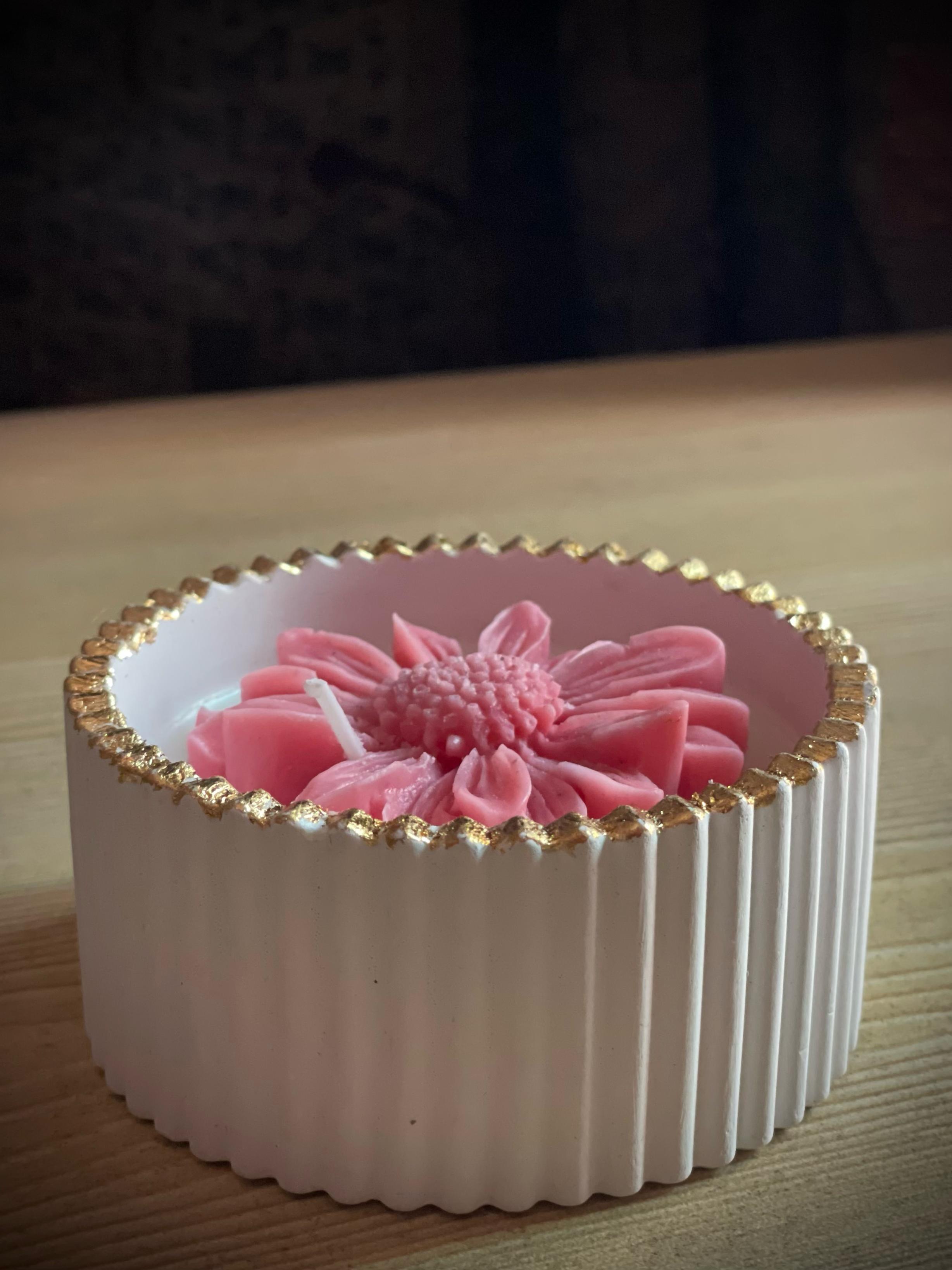Blooming Petals Candle