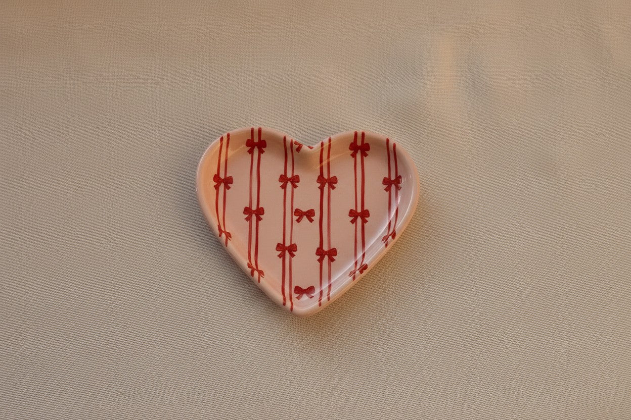 Ribbon Stripe Heart Tray